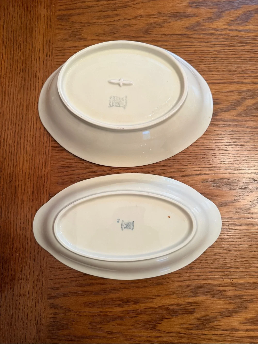 Classic Floral Porcelain Dinnerware Set - Cream with Multicolor Floral Motif
